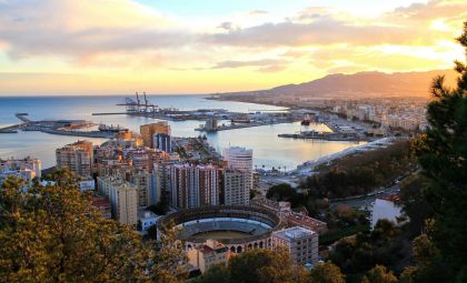 De kust en stad Malaga